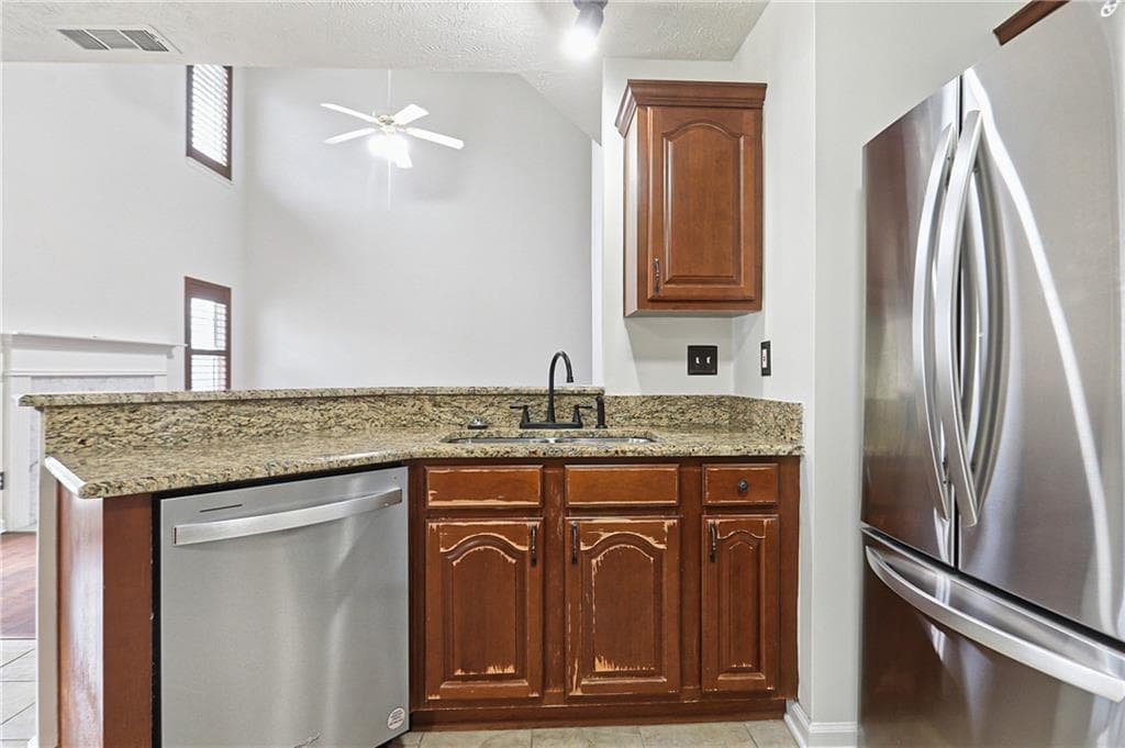 3 bedroom, 3 bathroom, 2,045 sq ft single family residence for sale at 5713 Mill View Way, Lithonia, GA 30038 — photo 10