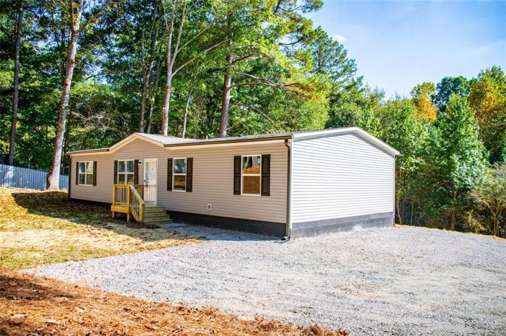 4 bedroom, 2 bathroom, 1,475 sq ft single family residence for sale at 9705 US Highway 78, Bremen, GA 30110 — photo 6
