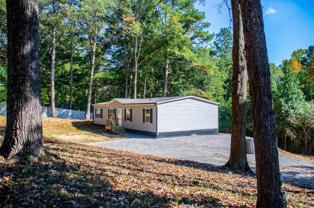 4 bedroom, 2 bathroom, 1,475 sq ft single family residence for sale at 9705 US Highway 78, Bremen, GA 30110 — photo 9