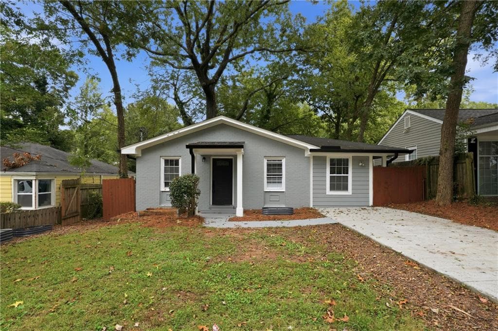 3 bedroom, 2 bathroom, 1,148 sq ft single family residence for sale at 1410 Graymont Drive, Atlanta, GA 30310
