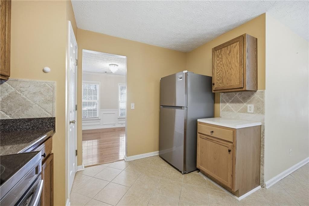 3 bedroom, 3 bathroom, 1,550 sq ft single family residence for rent at 2562 Plymouth Way, Conyers, GA 30013 for $1,850 a month — photo 5