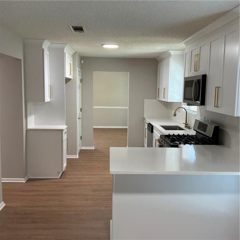 5 bedroom, 3 bathroom, 2,592 sq ft single family residence for sale at 6633 Hill Creek Cove, Lithonia, GA 30058 — photo 10