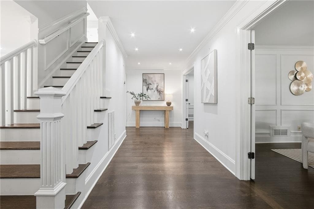 6 bedroom, 6 bathroom, 7,693 sq ft single family residence for sale at 5047 Nesbit Ferry Lane, Sandy Springs, GA 30350 — photo 6