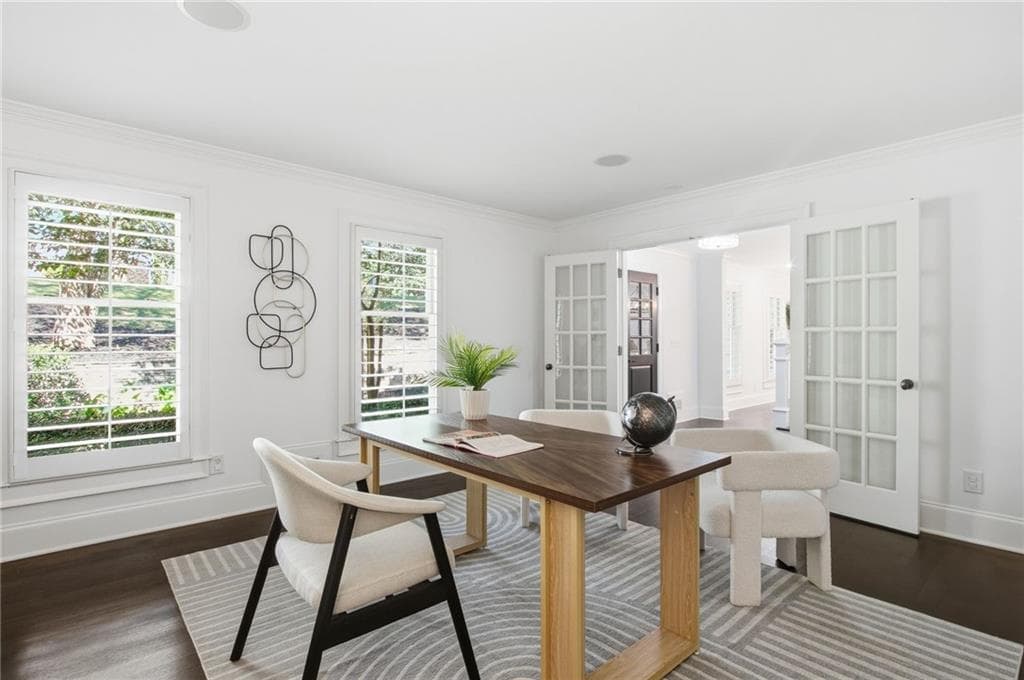6 bedroom, 6 bathroom, 7,693 sq ft single family residence for sale at 5047 Nesbit Ferry Lane, Sandy Springs, GA 30350 — photo 7