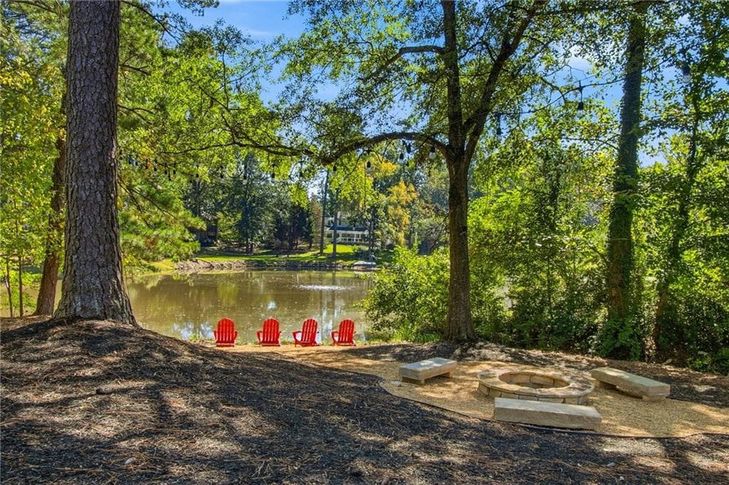 6 bedroom, 6 bathroom, 7,693 sq ft single family residence for sale at 5047 Nesbit Ferry Lane, Sandy Springs, GA 30350 — photo 4