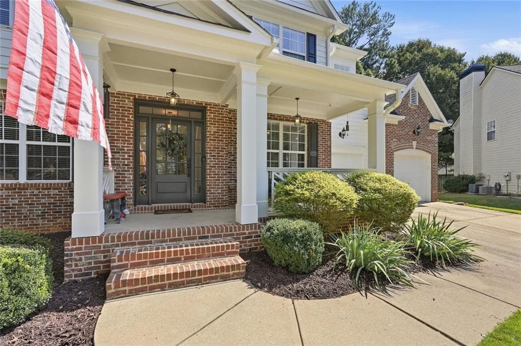 4 bedroom, 3 bathroom, 3,280 sq ft single family residence for sale at 6625 River Island Circle, Buford, GA 30518 — photo 3