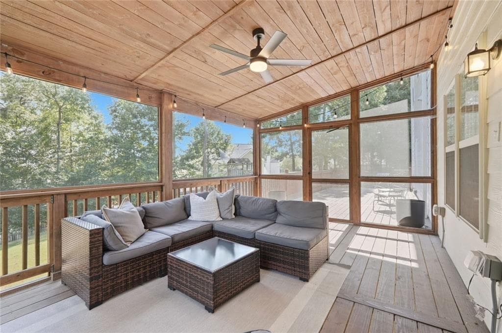 4 bedroom, 3 bathroom, 3,280 sq ft single family residence for sale at 6625 River Island Circle, Buford, GA 30518 — photo 6