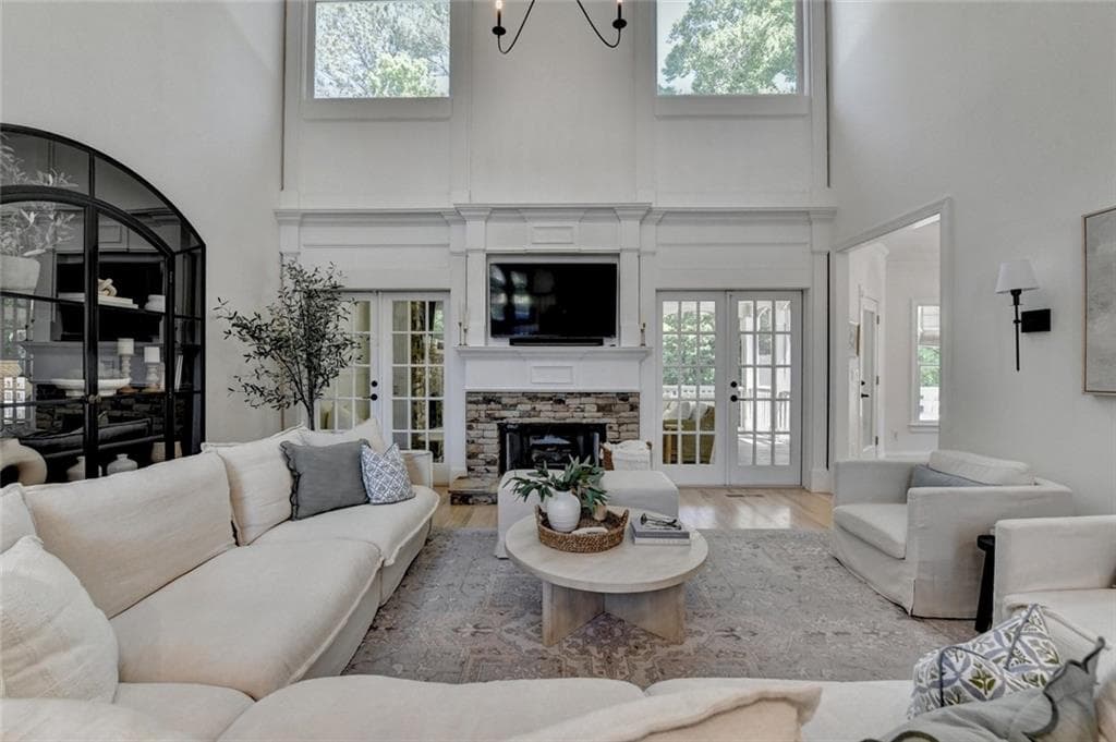 5 bedroom, 5 bathroom, 5,299 sq ft single family residence under contract at 1670 Harvest Lane, Alpharetta, GA 30004 — photo 5