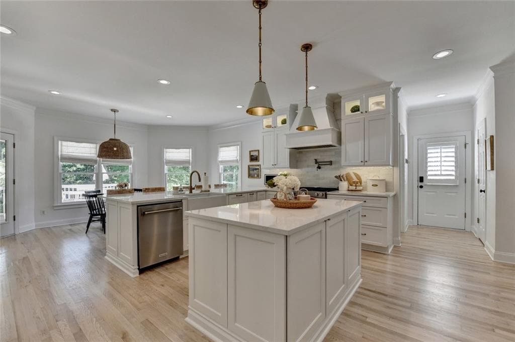 5 bedroom, 5 bathroom, 5,299 sq ft single family residence under contract at 1670 Harvest Lane, Alpharetta, GA 30004 — photo 7