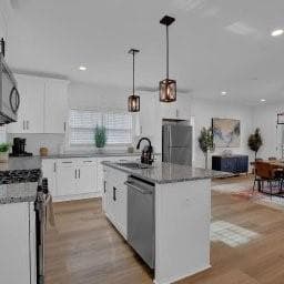 4 bedroom, 3 bathroom, 2,200 sq ft single family residence for rent at 438 Hamilton E Holmes Drive, Atlanta, GA 30318 for $5,000 a month — photo 4