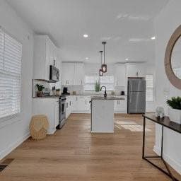 4 bedroom, 3 bathroom, 2,200 sq ft single family residence for rent at 438 Hamilton E Holmes Drive, Atlanta, GA 30318 for $5,000 a month — photo 7