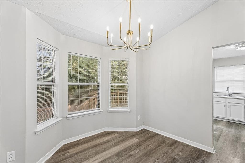 3 bedroom, 3 bathroom, 1,567 sq ft single family residence for sale at 3752 Sandy Shoals Lane, Decatur, GA 30034 — photo 6
