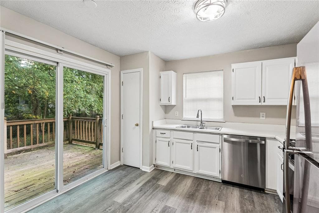 3 bedroom, 3 bathroom, 1,567 sq ft single family residence for sale at 3752 Sandy Shoals Lane, Decatur, GA 30034 — photo 9