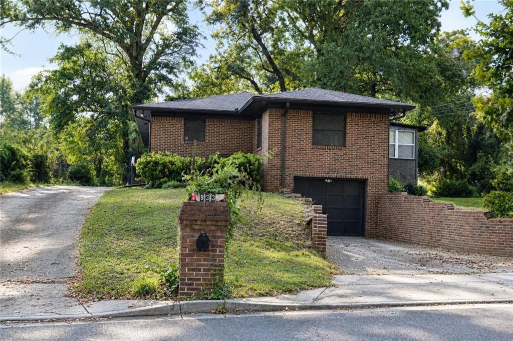 3 bedroom, 2 bathroom, 1,634 sq ft single family residence for sale at 933 Rowland Street, Clarkston, GA 30021