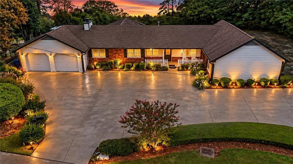4 bedroom, 5 bathroom, 2,446 sq ft single family residence for sale at 3605 Shallowford Road, Marietta, GA 30062 — photo 1 of 29