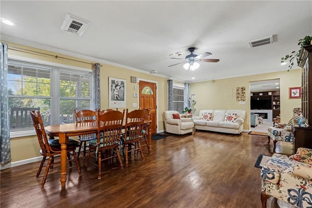 4 bedroom, 5 bathroom, 2,446 sq ft single family residence for sale at 3605 Shallowford Road, Marietta, GA 30062 — photo 3