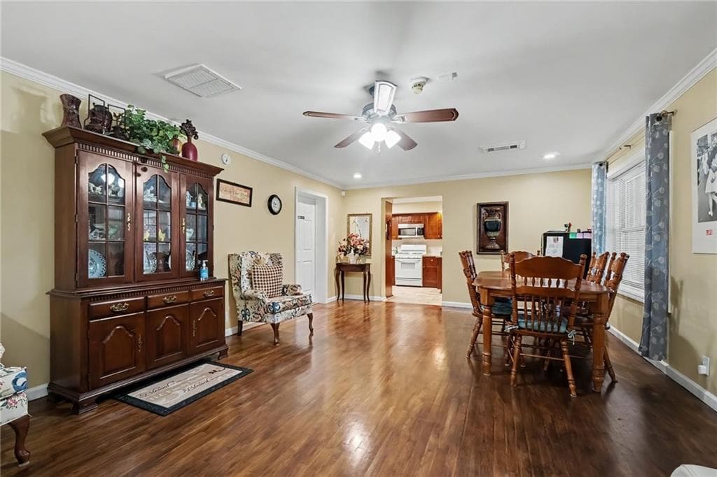 4 bedroom, 5 bathroom, 2,446 sq ft single family residence for sale at 3605 Shallowford Road, Marietta, GA 30062 — photo 5