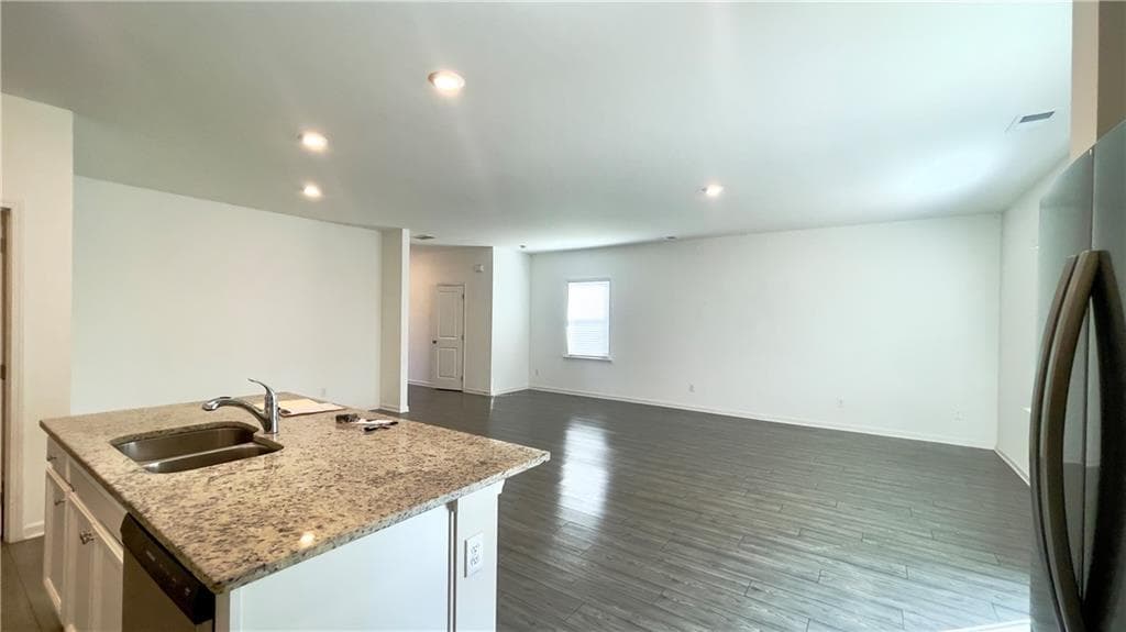 5 bedroom, 3 bathroom, 2,178 sq ft single family residence for rent at 392 Golden Eagle Parkway, Braselton, GA 30517 for $2,200 a month — photo 6