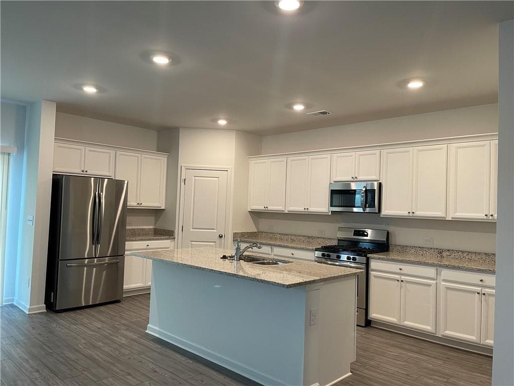 5 bedroom, 3 bathroom, 2,178 sq ft single family residence for rent at 392 Golden Eagle Parkway, Braselton, GA 30517 for $2,200 a month — photo 9