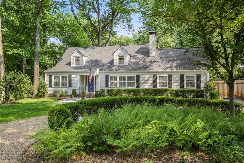 4 bedroom, 3 bathroom, 3,429 sq ft single family residence for sale at 1403 Moores Mill Road, Atlanta, GA 30327 — photo 2