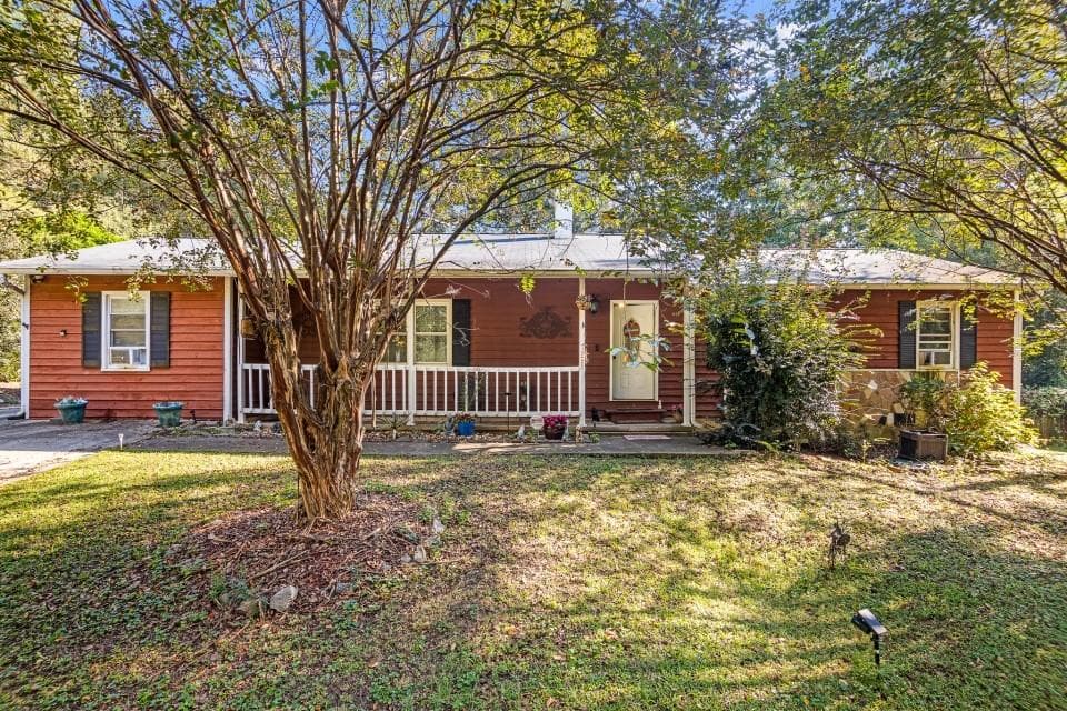 4 bedroom, 3 bathroom, 1,768 sq ft single family residence for sale at 5846 Fox Run, Rex, GA 30273