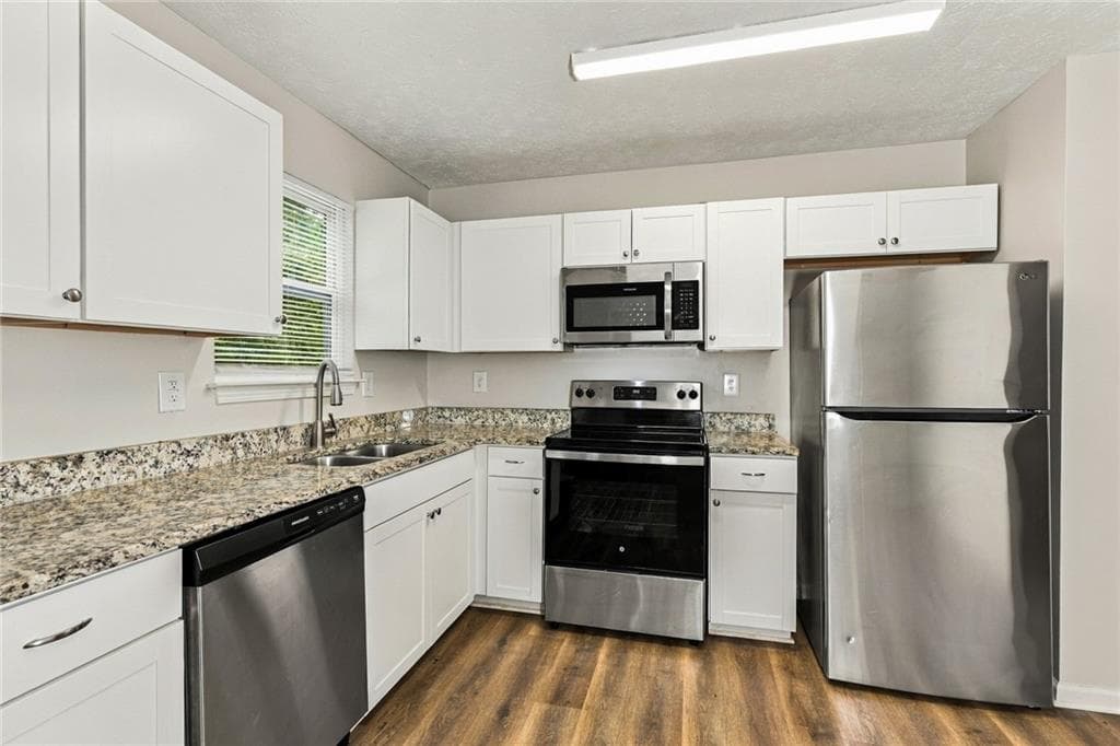 3 bedroom, 2 bathroom, 1,150 sq ft single family residence for rent at 512 Chestnut Lane, Monroe, GA 30655 for $1,725 a month — photo 2