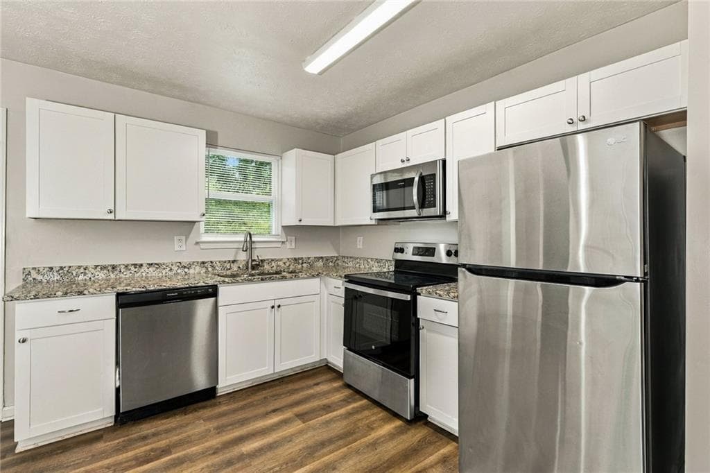 3 bedroom, 2 bathroom, 1,150 sq ft single family residence for rent at 512 Chestnut Lane, Monroe, GA 30655 for $1,725 a month — photo 3