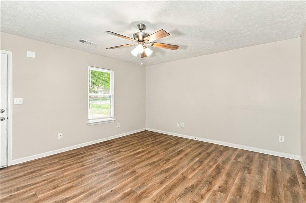 3 bedroom, 2 bathroom, 1,150 sq ft single family residence for rent at 512 Chestnut Lane, Monroe, GA 30655 for $1,725 a month — photo 5