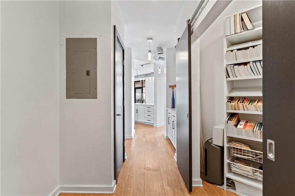 3 bedroom, 3 bathroom, 2,088 sq ft condominium for sale at 260 18th Street 10226, Atlanta, GA 30363 — photo 3