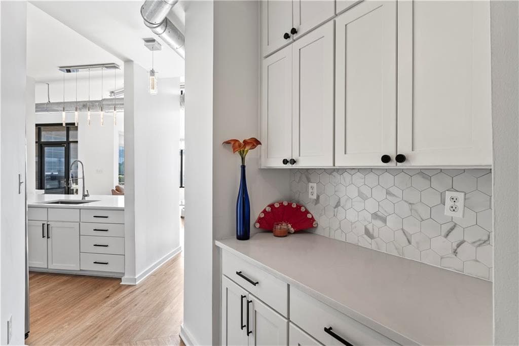 3 bedroom, 3 bathroom, 2,088 sq ft condominium for sale at 260 18th Street 10226, Atlanta, GA 30363 — photo 4