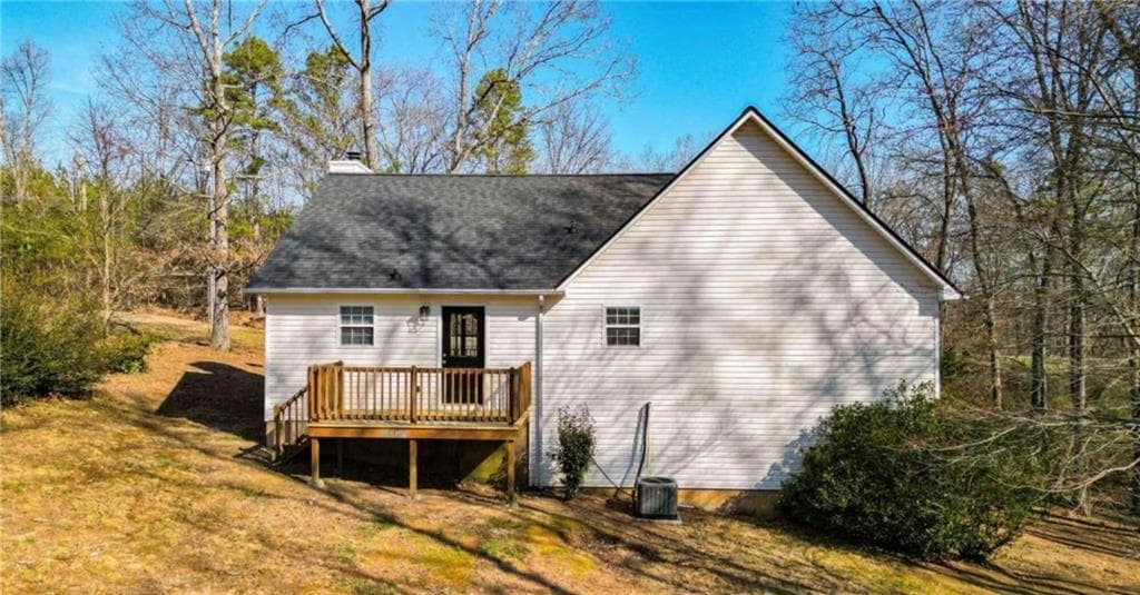3 bedroom, 2 bathroom, 1,426 sq ft single family residence for sale at 2251 Boone Ford Road, Calhoun, GA 30701 — photo 4