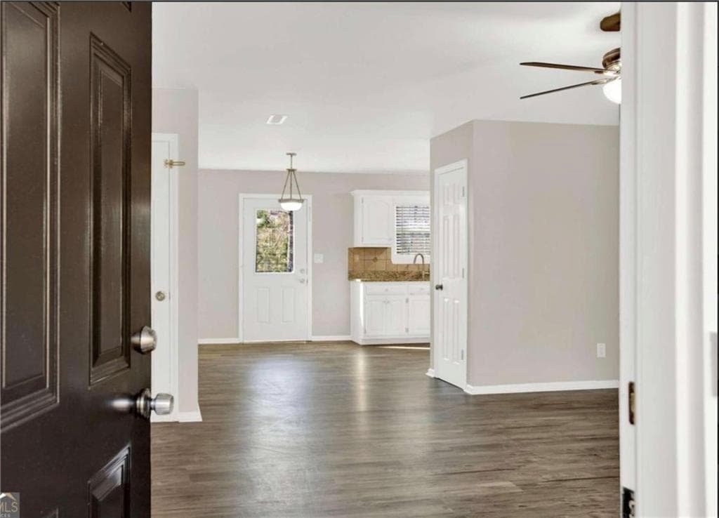 3 bedroom, 2 bathroom, 1,426 sq ft single family residence for sale at 2251 Boone Ford Road, Calhoun, GA 30701 — photo 5