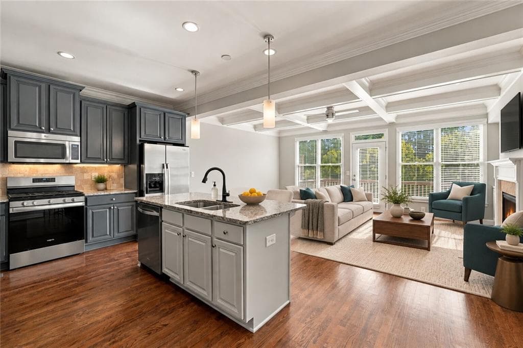 4 bedroom, 4 bathroom, 2,388 sq ft townhouse for sale at 2024 Heathermere Way, Roswell, GA 30075 — photo 8