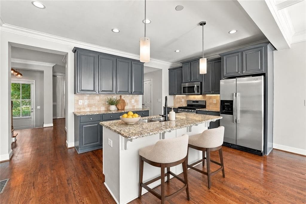 4 bedroom, 4 bathroom, 2,388 sq ft townhouse for sale at 2024 Heathermere Way, Roswell, GA 30075 — photo 6