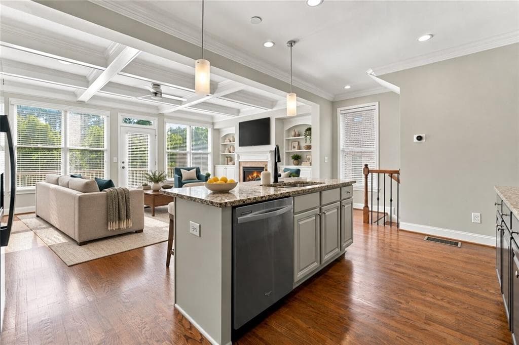 4 bedroom, 4 bathroom, 2,388 sq ft townhouse for sale at 2024 Heathermere Way, Roswell, GA 30075 — photo 7