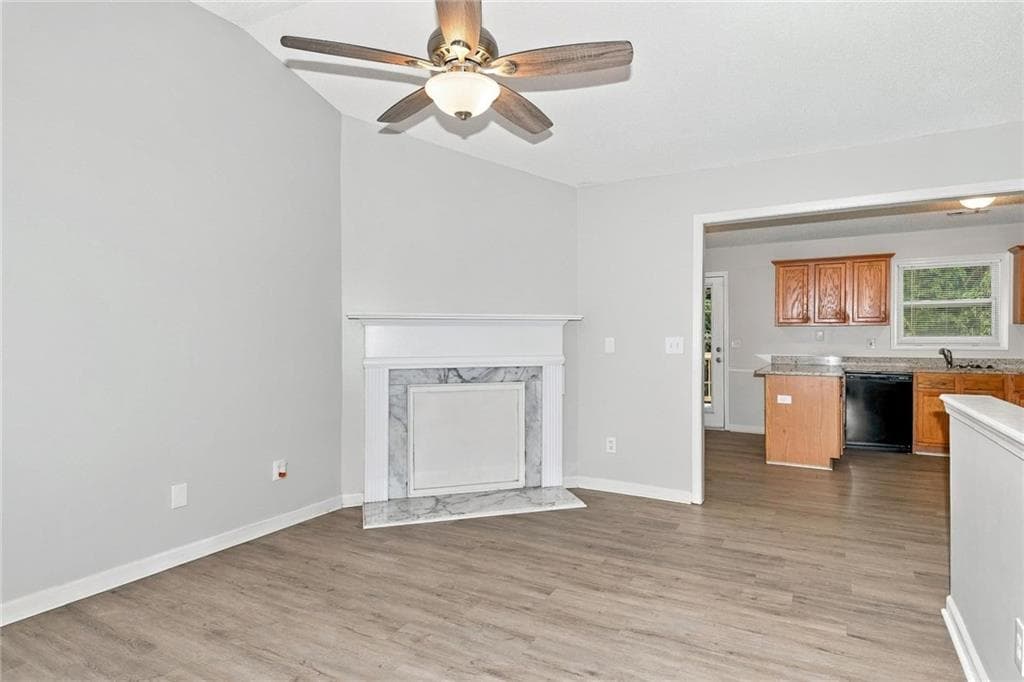 4 bedroom, 3 bathroom, 1,716 sq ft single family residence for rent at 5730 Broadleaf Way, Atlanta, GA 30349 for $2,180 a month — photo 5