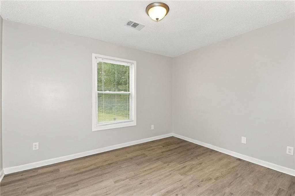 4 bedroom, 3 bathroom, 1,716 sq ft single family residence for rent at 5730 Broadleaf Way, Atlanta, GA 30349 for $2,180 a month — photo 7