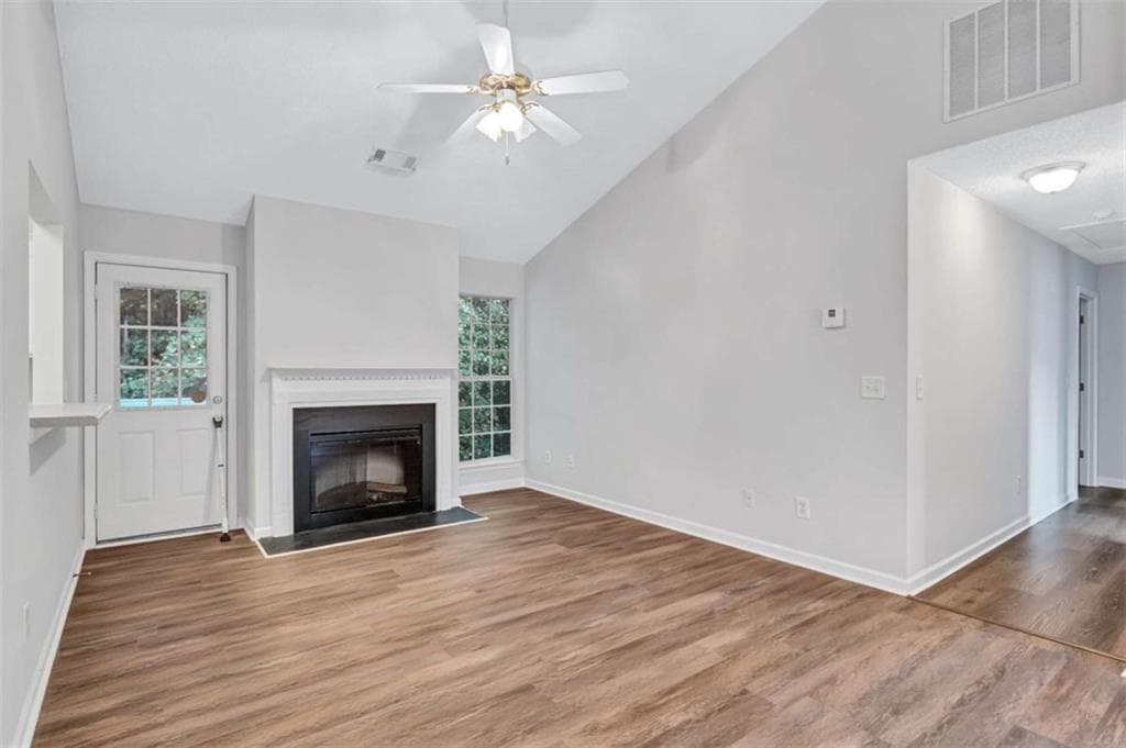 5 bedroom, 3 bathroom, 1,892 sq ft single family residence under contract at 4001 Angels Drive, Stockbridge, GA 30281 — photo 5