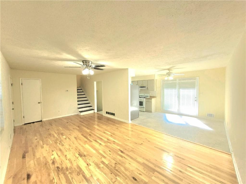 4 bedroom, 2 bathroom, 1,540 sq ft single family residence for rent at 2716 Aruba Drive, Powder Springs, GA 30127 for $2,000 a month — photo 5