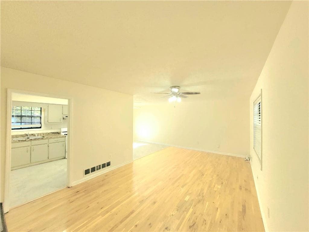 4 bedroom, 2 bathroom, 1,540 sq ft single family residence for rent at 2716 Aruba Drive, Powder Springs, GA 30127 for $2,000 a month — photo 6