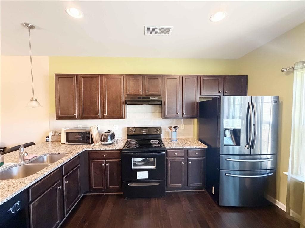 3 bedroom, 4 bathroom, 2,280 sq ft townhouse for sale at 4182 Chatham Ridge Dr, Buford, GA 30518 — photo 6