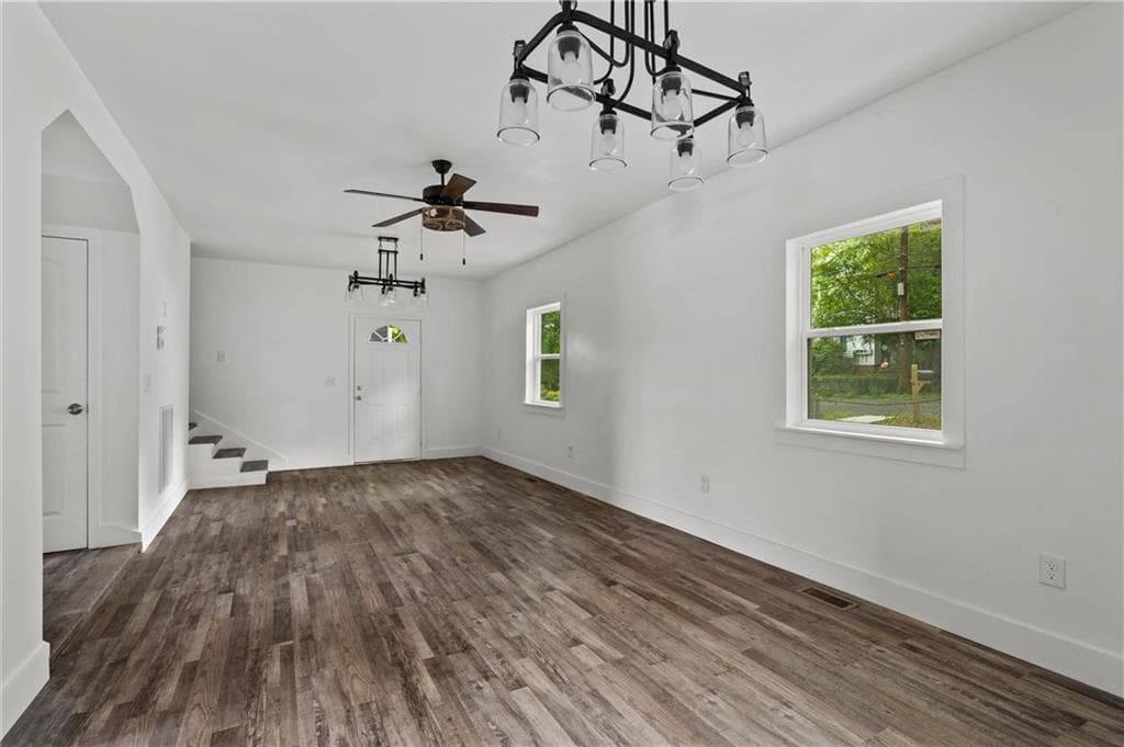 3 bedroom, 2 bathroom, 1,294 sq ft single family residence for rent at 13 Hillside Avenue, Lindale, GA 30147 for $1,400 a month — photo 4