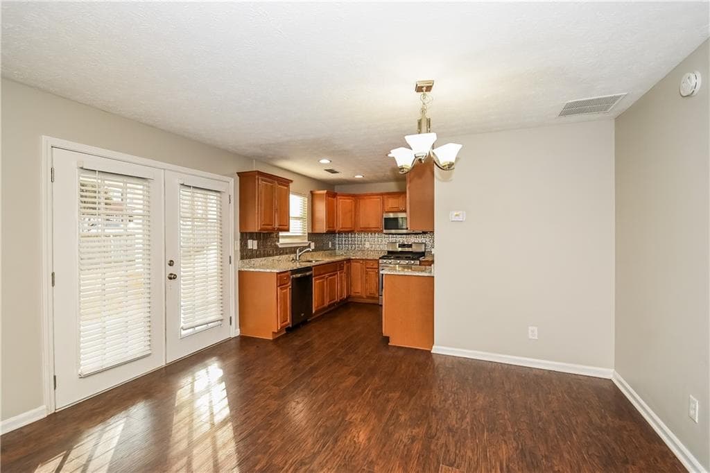 3 bedroom, 3 bathroom, 1,408 sq ft single family residence for rent at 234 Carrington Way, Canton, GA 30115 for $2,245 a month — photo 4