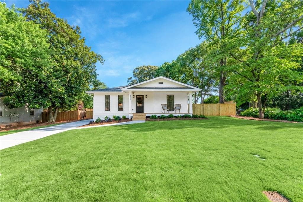 3 bedroom, 3 bathroom, 1,900 sq ft single family residence for rent at 970 Pinedale Drive, Smyrna, GA 30080 for $3,400 a month — photo 1 of 25