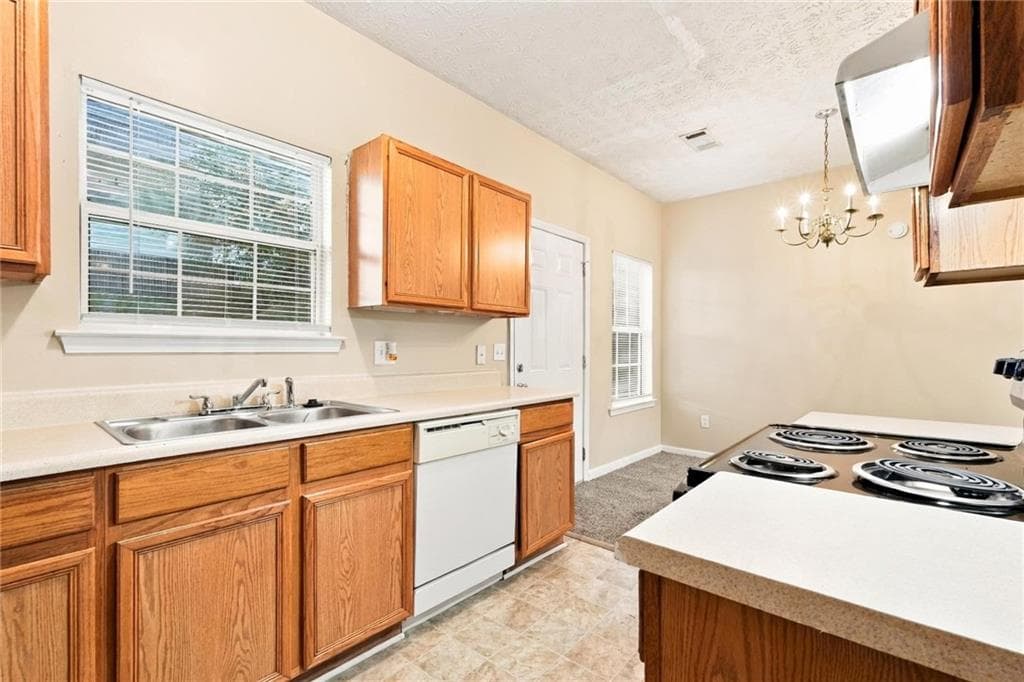 3 bedroom, 3 bathroom, 2,088 sq ft single family residence for rent at 4502 Swan Trace, Atlanta, GA 30349 for $1,915 a month — photo 4
