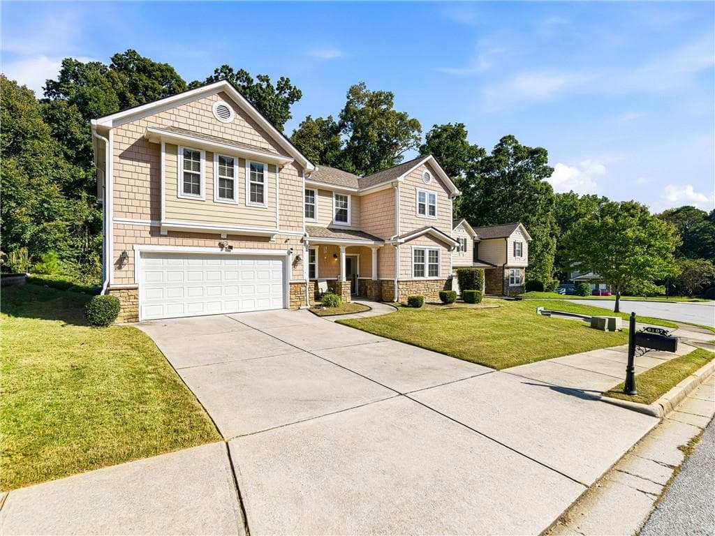 4 bedroom, 3 bathroom, 2,297 sq ft single family residence for sale at 6107 Chastain Way, Fairburn, GA 30213 — photo 2