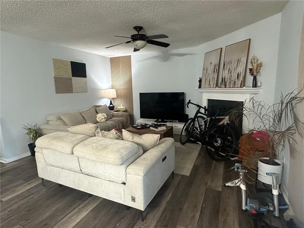 2 bedroom, 2 bathroom, 1,320 sq ft condominium for rent at 2060 Powers Ferry Trace, Marietta, GA 30067 for $1,850 a month — photo 10