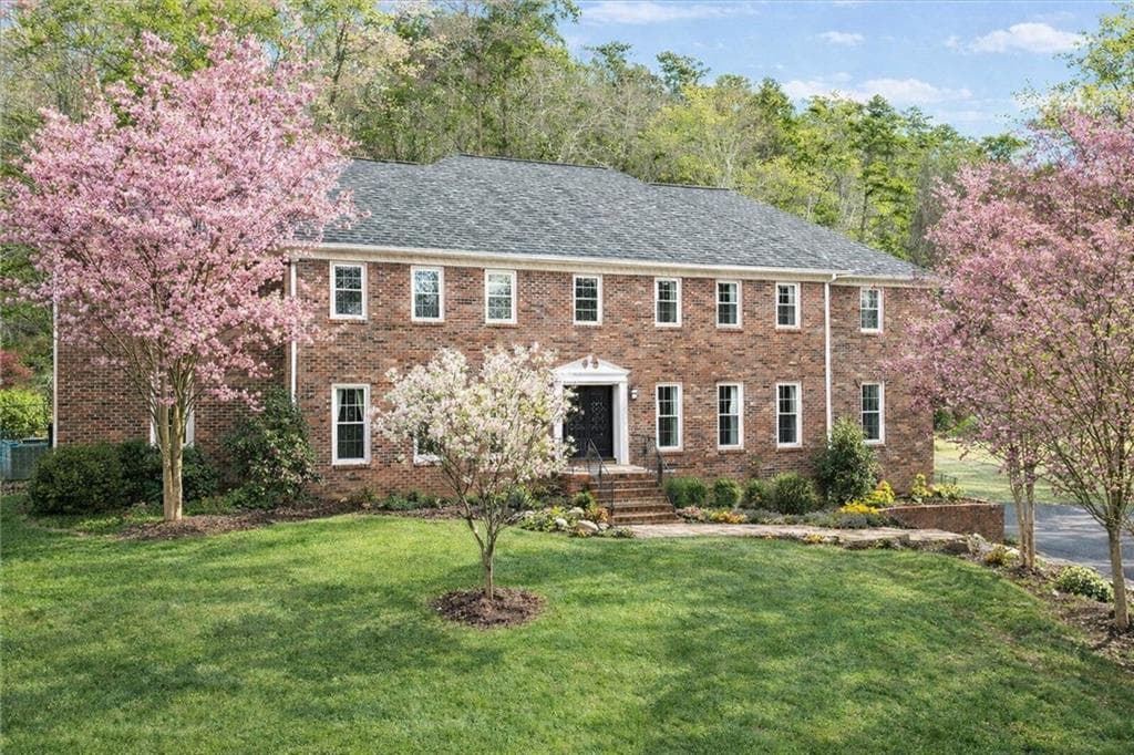 7 bedroom, 5 bathroom, 5,275 sq ft single family residence for sale at 20 Pine Valley Road, Rome, GA 30165