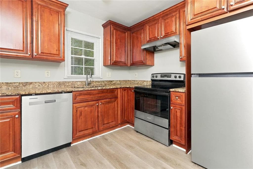4 bedroom, 2 bathroom, 1,064 sq ft single family residence for rent at 2280 Camp Ground Road, Atlanta, GA 30331 for $2,100 a month — photo 3
