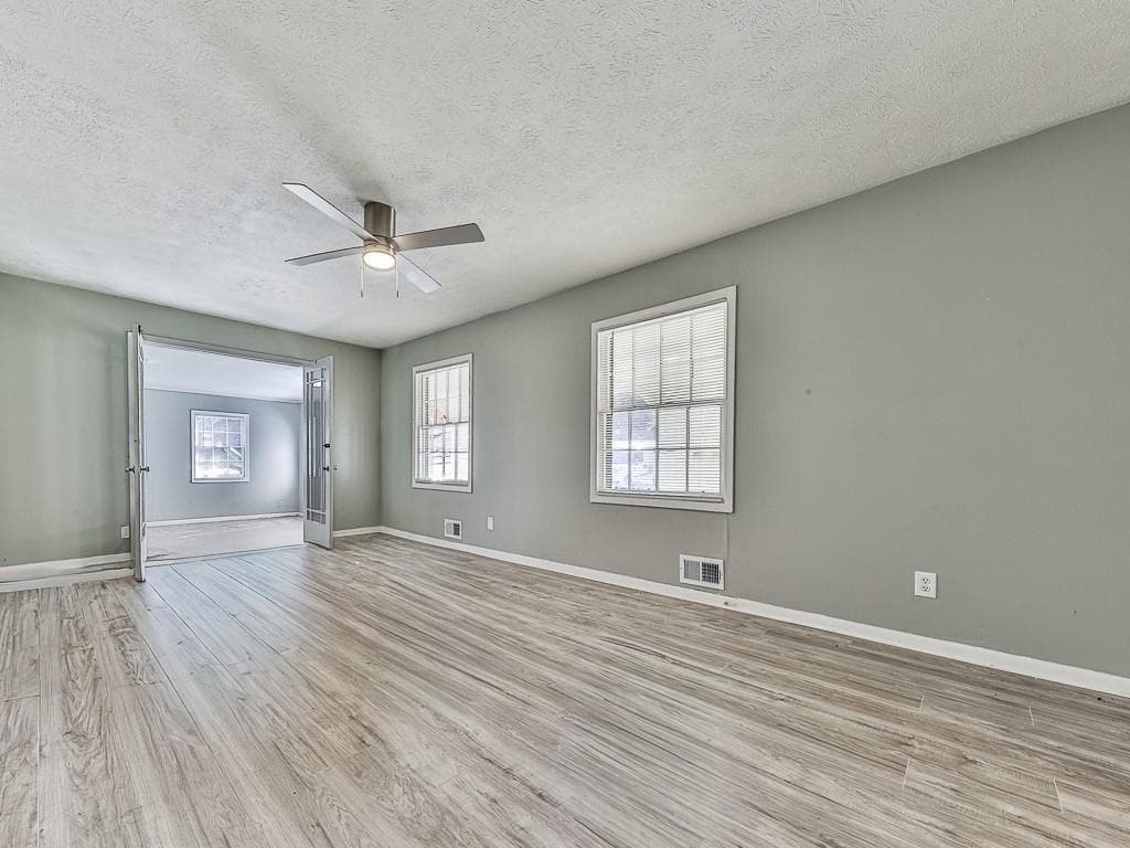 4 bedroom, 3 bathroom, 2,382 sq ft single family residence for sale at 6266 Auburn Drive, Riverdale, GA 30296 — photo 3